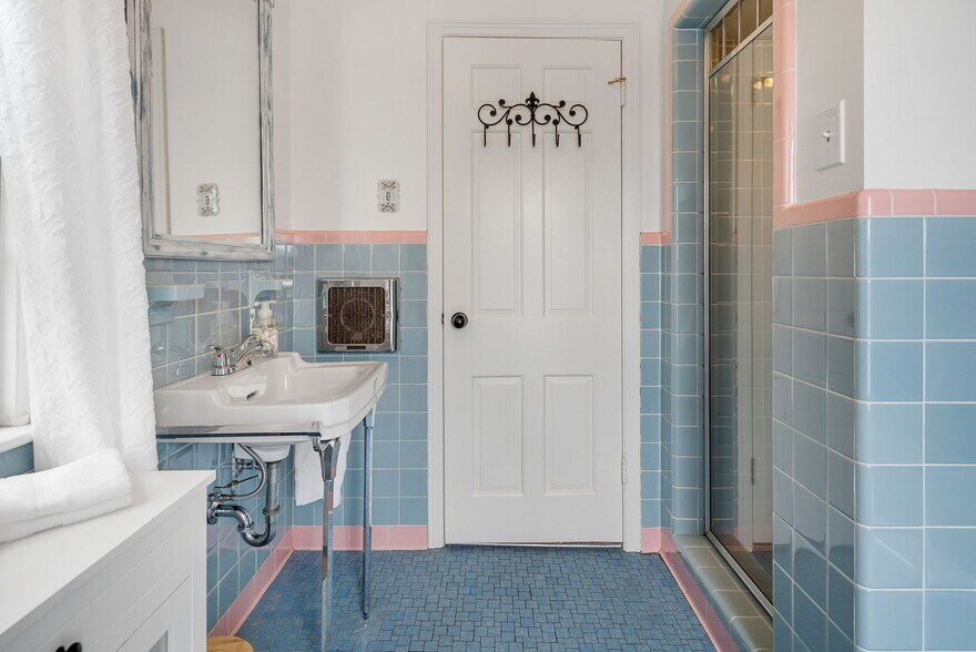 More Photos Of 1320 S Albert Pike Ave, Fort Smith Hospitality For Sale
