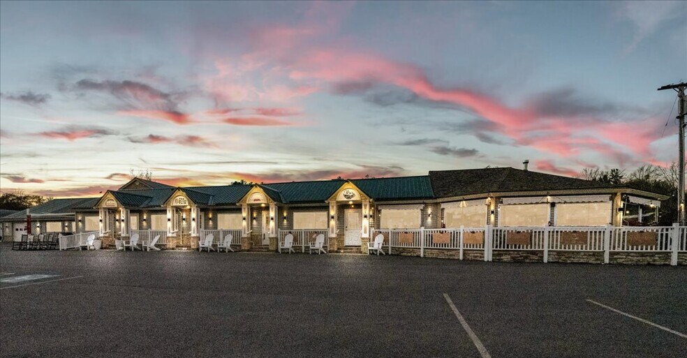 More Photos Of 357 W Main St, Searsport Freestanding For Sale