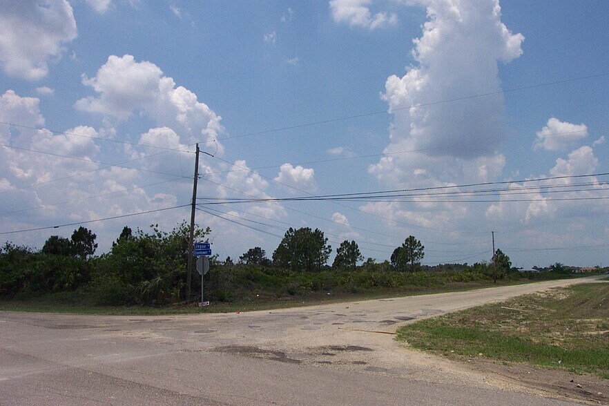 More Photos Of 966 Jaguar Blvd, Lehigh Acres Land For Lease