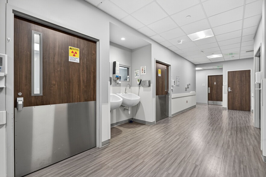 More Photos Of 13617 Caldwell Dr, Austin Medical For Sale