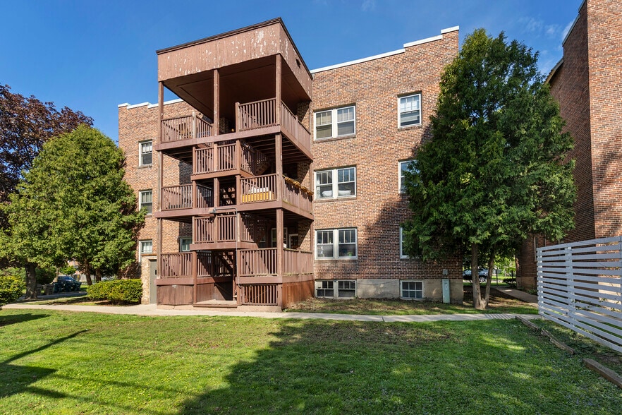 More Photos Of 2821 Monroe St, Madison Apartments For Sale