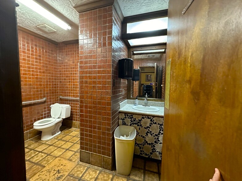 More Photos Of 4280 S Highway 95, Fort Mohave Restaurant For Sale