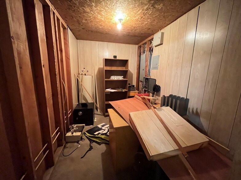 More Photos Of 7015 Highway 82, Tahlequah Convenience Store For Sale