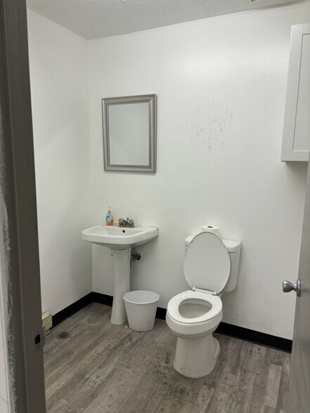 More Photos Of 6658 S 89 Hwy, Ogden Light Manufacturing For Lease