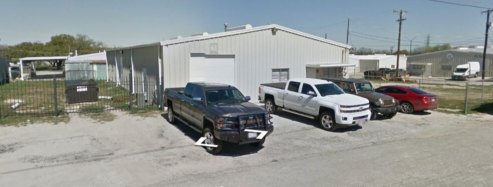 More Photos Of 61 Kinder, San Antonio Warehouse For Lease