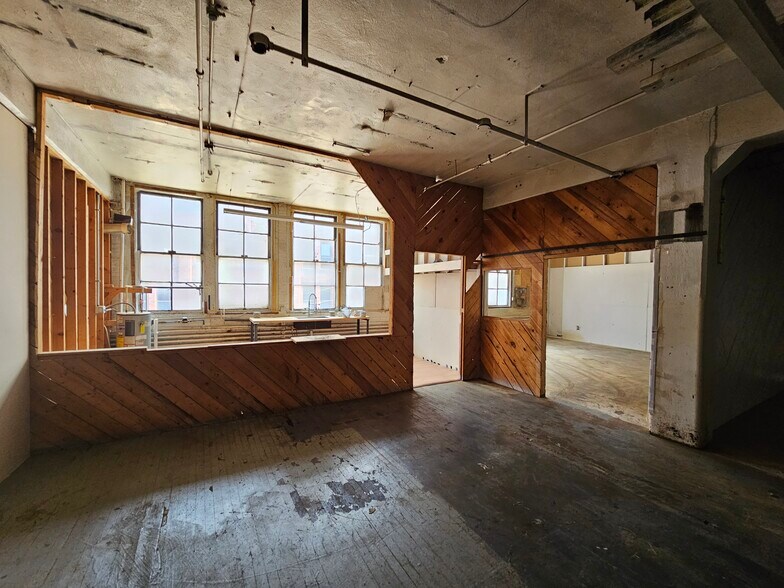 More Photos Of 3615 Superior Ave, Cleveland Office For Sale