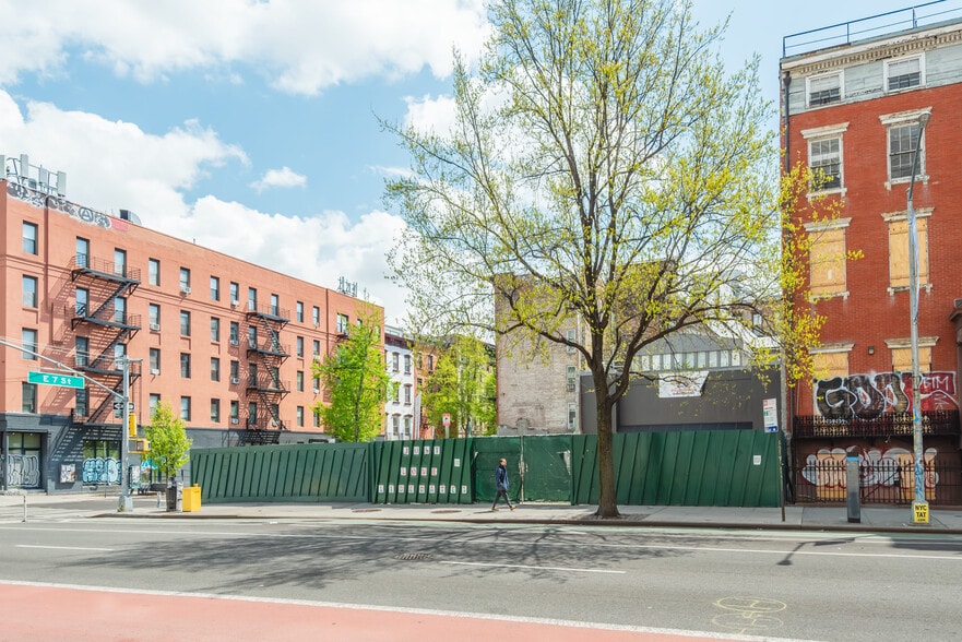 More Photos Of 48 E 7th St, New York Apartments For Sale