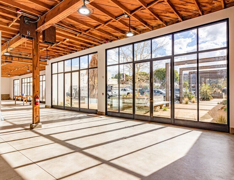 More Photos Of 5015-5025 N Figueroa St, Los Angeles Storefront Retail Office For Lease