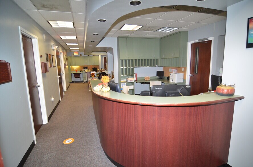 More Photos Of 611 Courtyard Dr, Hillsborough Medical For Sale