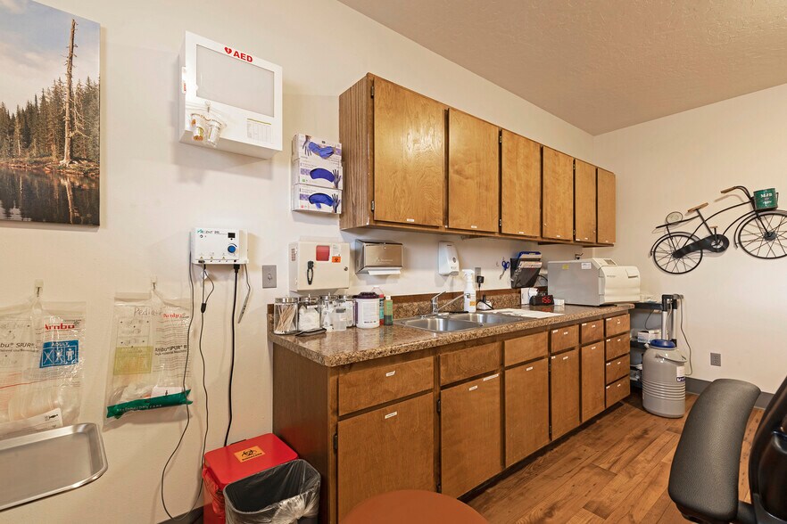 More Photos Of 401 W Main St, Stevensville Medical For Sale