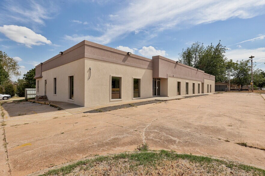 More Photos Of 324 N 19th St, Guthrie Office For Sale