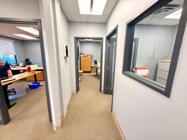 More Photos Of 4351 104th Ave SE, Calgary Warehouse For Sale