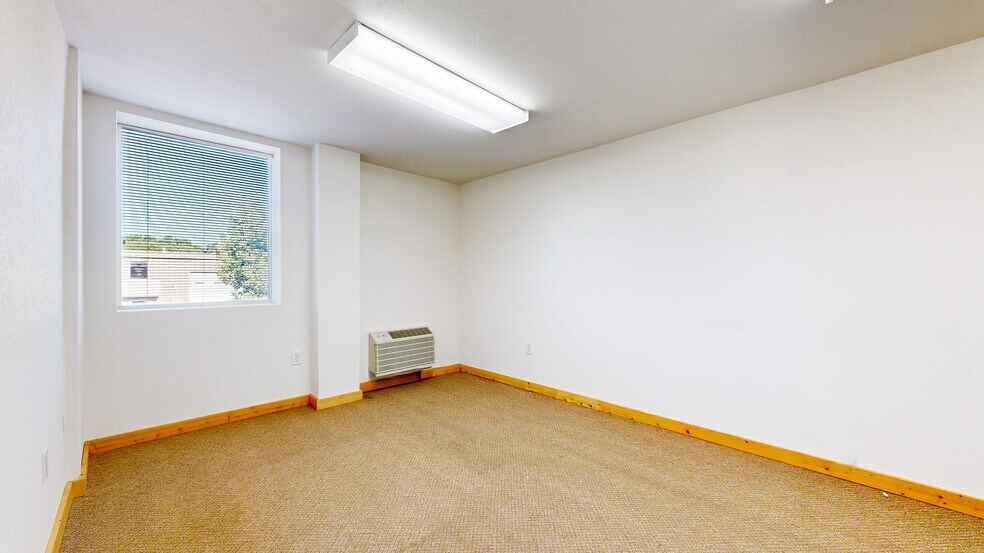 More Photos Of 200 12th St SW, Loveland Warehouse For Sale