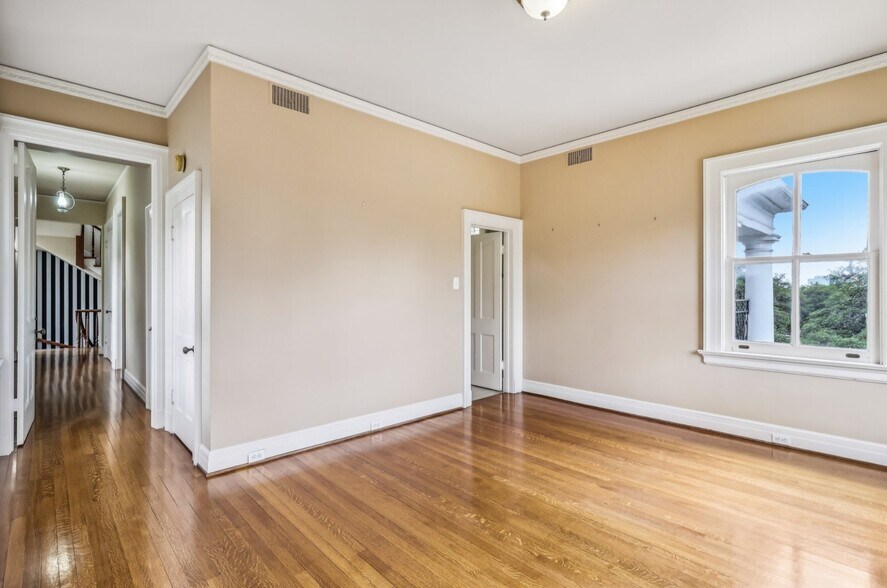 More Photos Of 7735 Mocking Bird Ln, San Antonio Lodge Meeting Hall For Sale