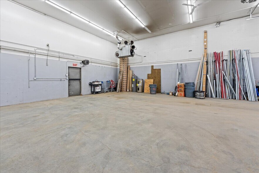More Photos Of 980 Deere St, Fairbanks Warehouse For Sale