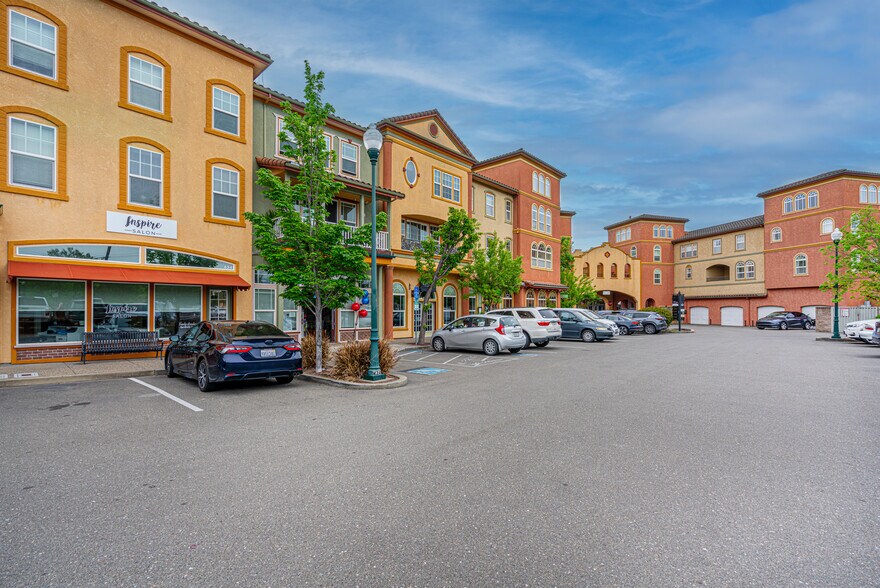 More Photos Of 9071 Windsor Rd, Windsor General Retail For Lease