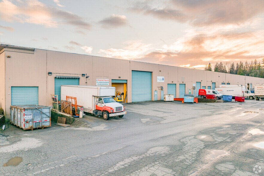More Photos Of 1585 Broadway St, Port Coquitlam Warehouse For Lease