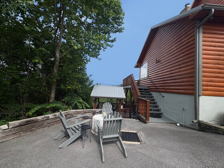 More Photos Of 433 Red Hawk Way, Gatlinburg Specialty For Sale