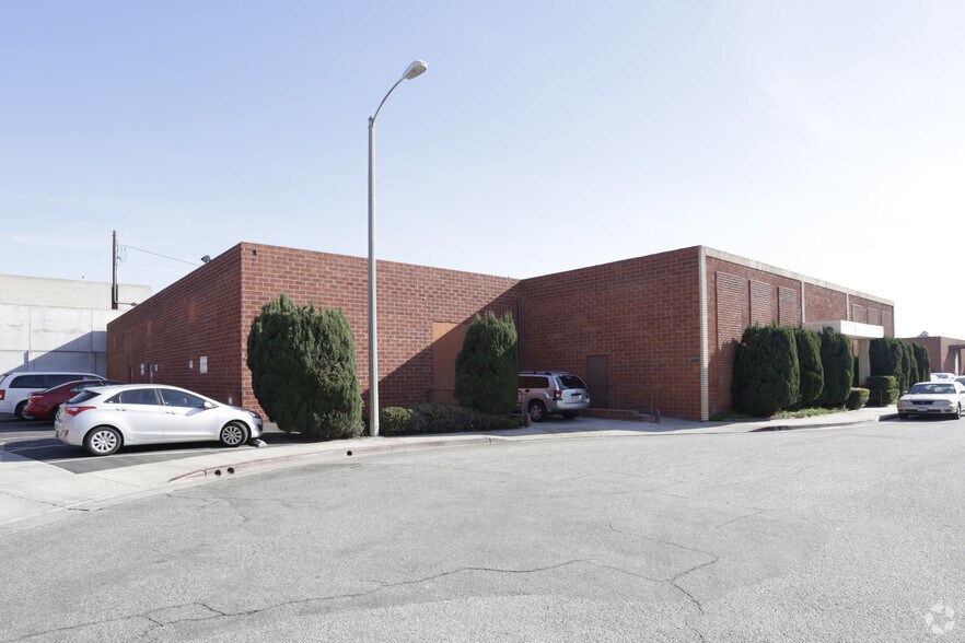 Primary Photo Of 14112 S Kingsley Dr, Gardena Office For Sale