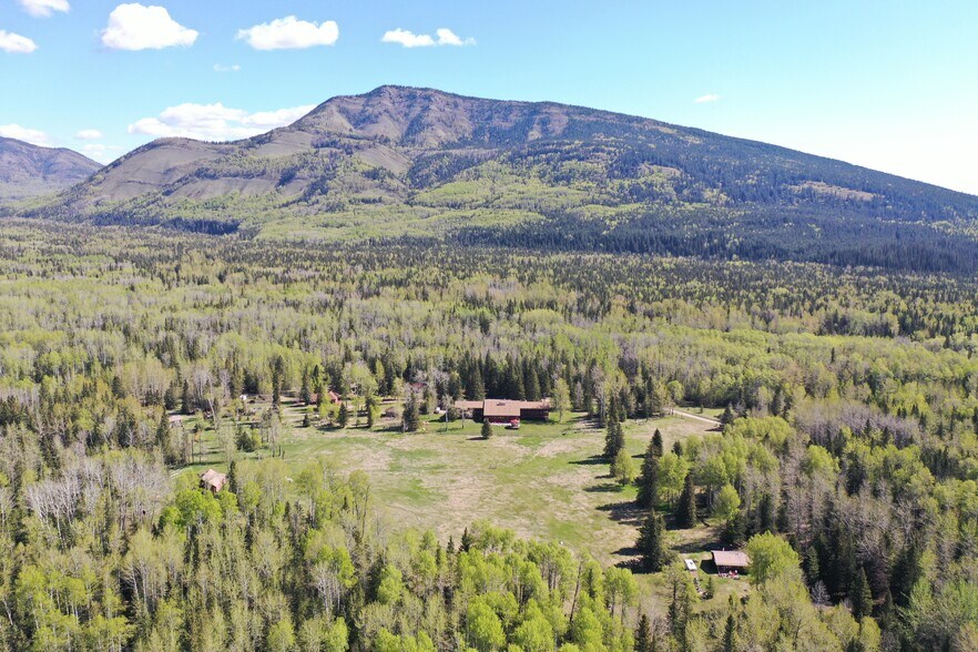 More Photos Of 50508 Range Road 271A, Yellowhead County Hospitality For Sale