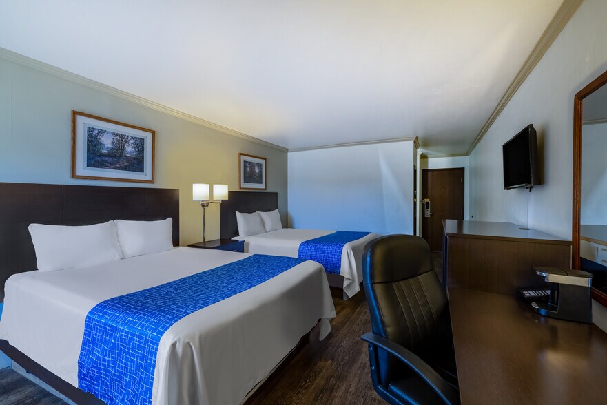 More Photos Of 102 Rogers Ln, Livingston Hotel For Lease