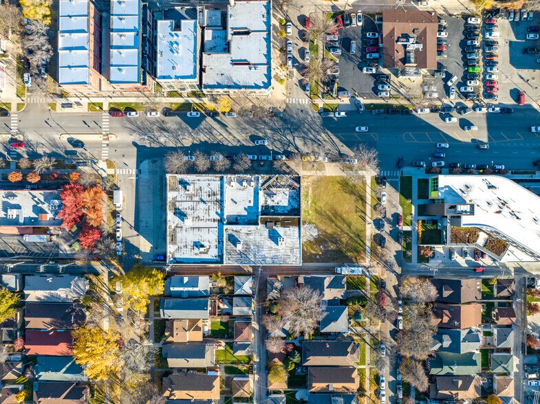 More Photos Of 6834-6868 N Western Ave, Chicago Showroom For Sale