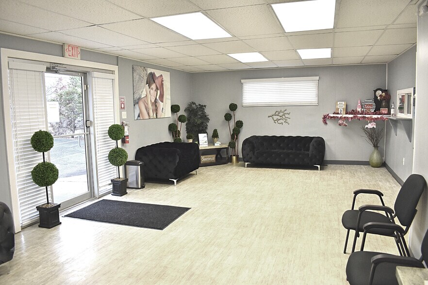 More Photos Of 1333 W Outer 21 Rd, Arnold Medical For Sale