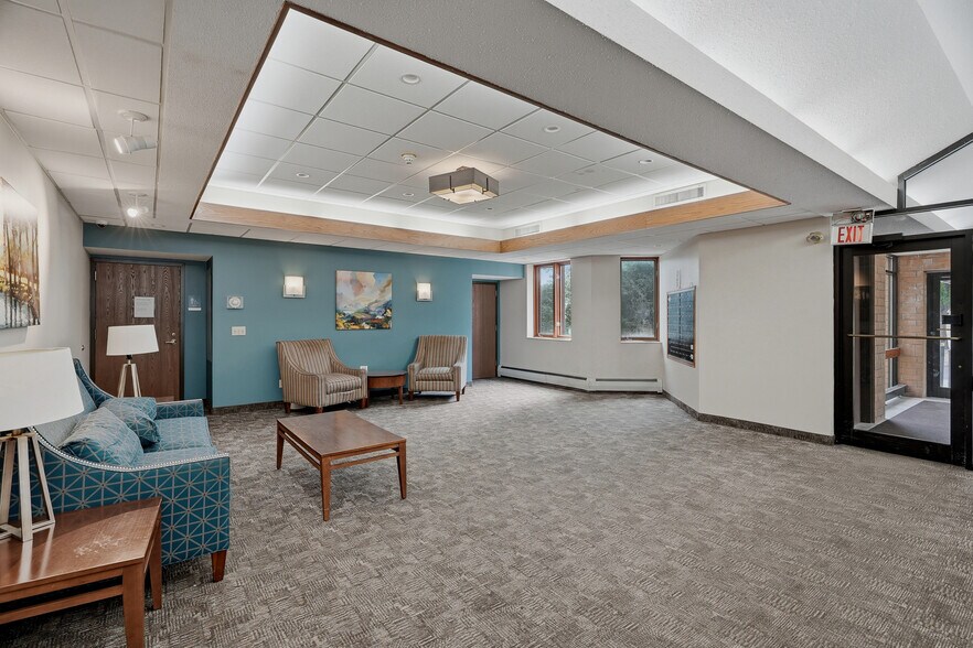 More Photos Of 985 Ivy Ave E, Saint Paul Apartments For Sale