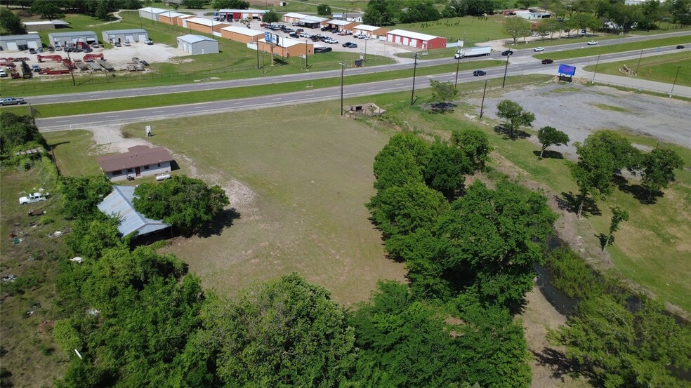 More Photos Of 2301 Mineral Wells Hwy, Weatherford Specialty For Sale