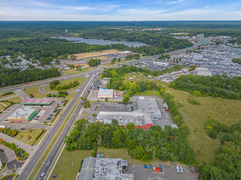 More Photos Of 781 Brick Blvd, Brick General Retail For Lease