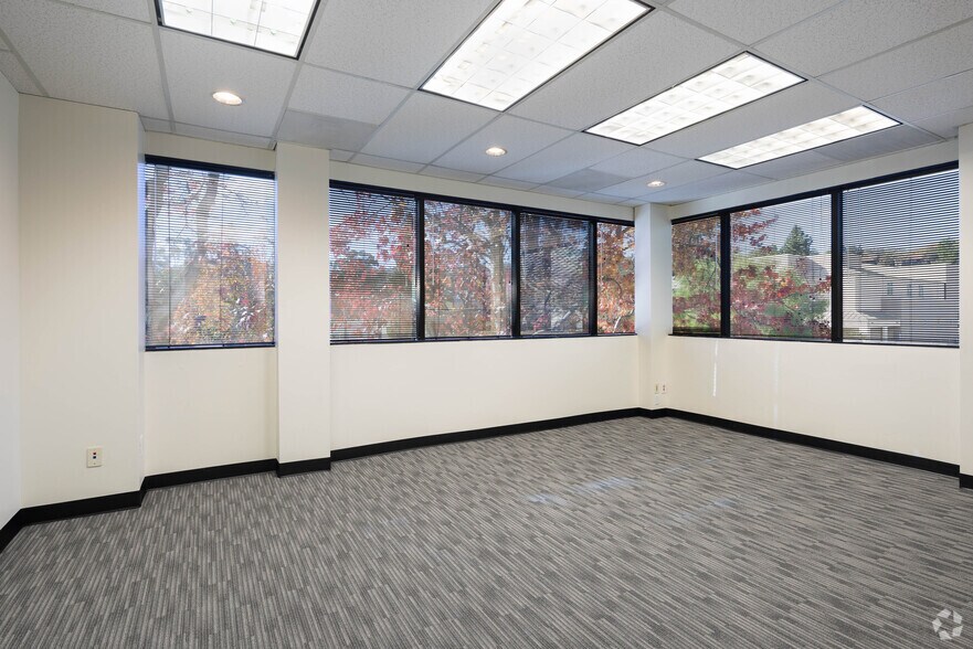More Photos Of 30012 Ivy Glenn Dr, Laguna Niguel Office For Lease