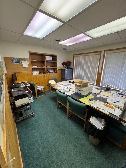 More Photos Of 101 Market st, Latah Bank For Sale