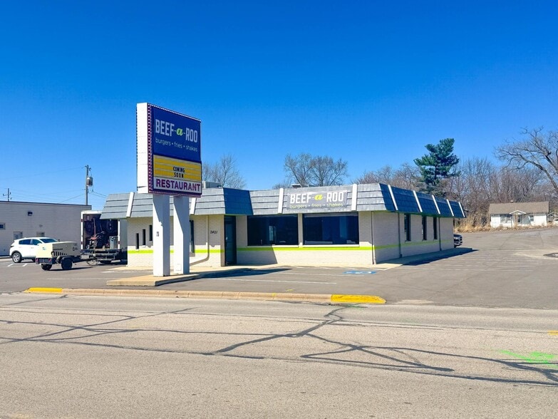 More Photos Of 2401 E Center St, Warsaw Fast Food For Sale