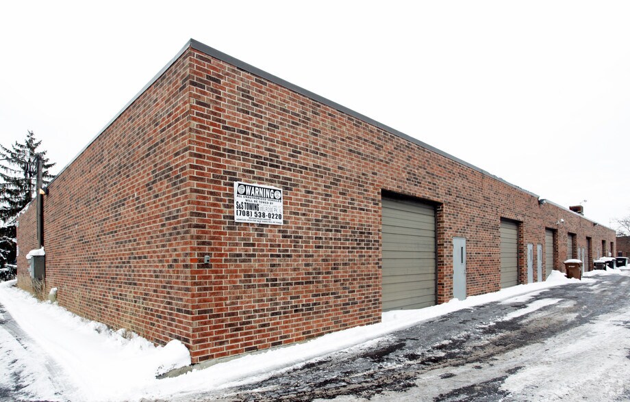 More Photos Of 655 N Central Ave, Wood Dale Warehouse For Lease