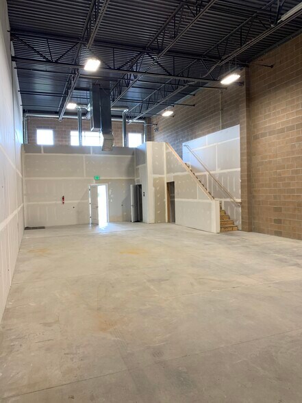 More Photos Of 6108-6142 W 9790 S, West Jordan Warehouse For Lease
