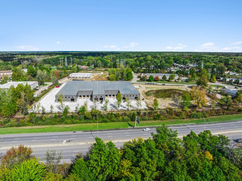 More Photos Of 31369 Industrial Pky, North Olmsted Distribution For Lease