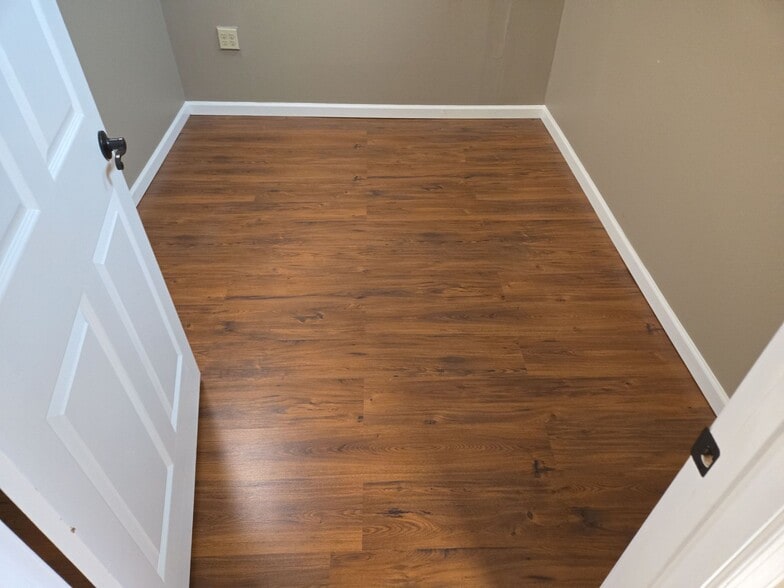 More Photos Of 1 E Main St, Thurmont Storefront Retail Office For Lease