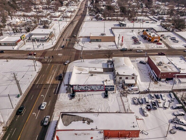 More Photos Of 3117 E 13th St, Wichita Freestanding For Sale