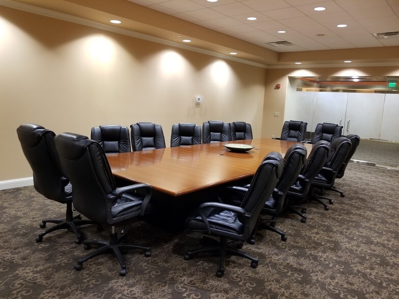 More Photos Of 400 Horsham Rd, Horsham Township Office For Lease