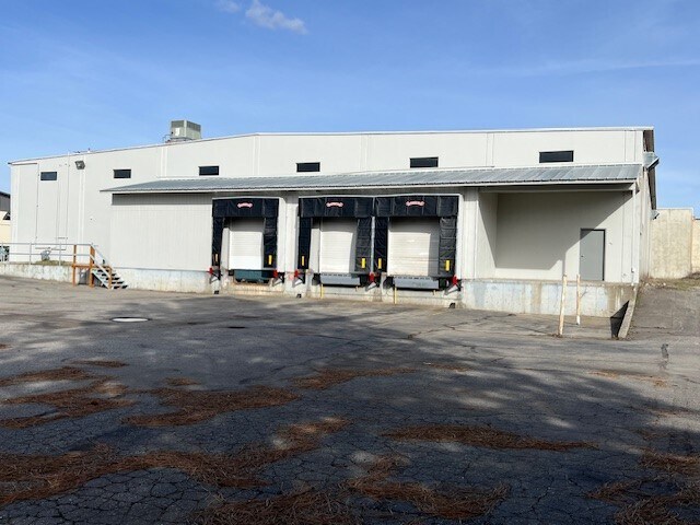 More Photos Of 520 W Dalton Ave, Coeur d'Alene Distribution For Lease