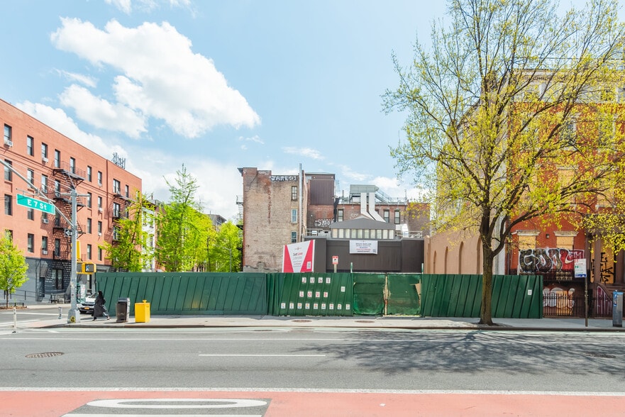 More Photos Of 48 E 7th St, New York Apartments For Sale
