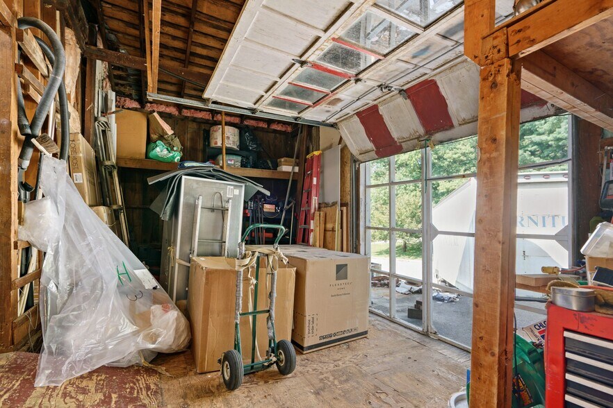 More Photos Of 343 E Baltimore Pike, West Grove General Retail For Lease