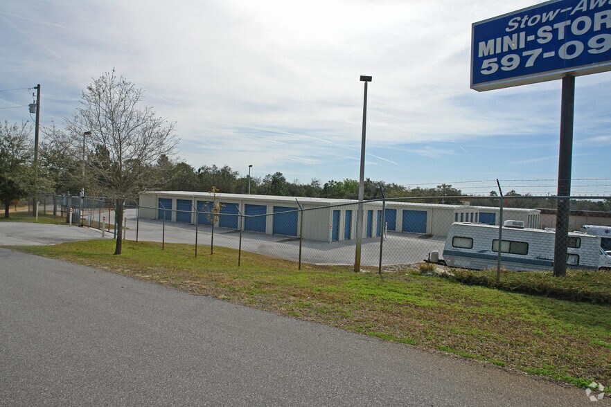 More Photos Of 9832 Osceola Dr, Spring Hill Self Storage For Sale