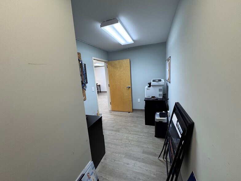 More Photos Of 6a Accountants cir, Seneca Office Residential For Lease