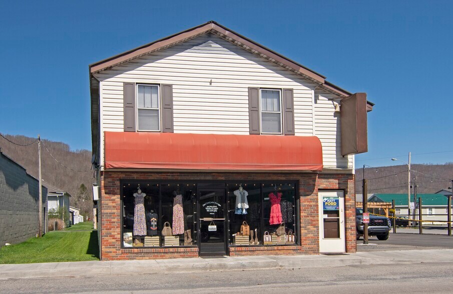 More Photos Of 439 Main Street, Rainelle Storefront Retail Residential For Sale