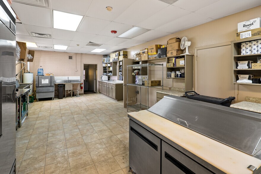 More Photos Of 102 E Pima St, Cottonwood Restaurant For Sale