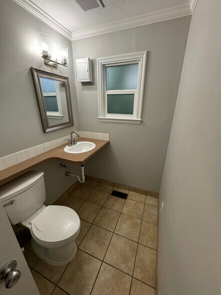 More Photos Of 150 S 600 E, Salt Lake City Office Residential For Lease