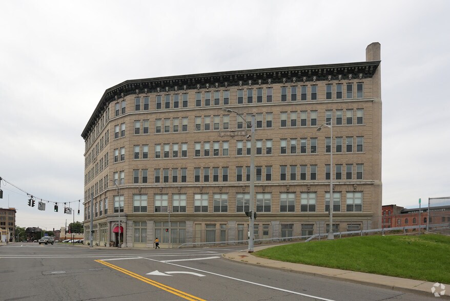 Primary Photo Of 31 Lewis St, Binghamton Office For Lease