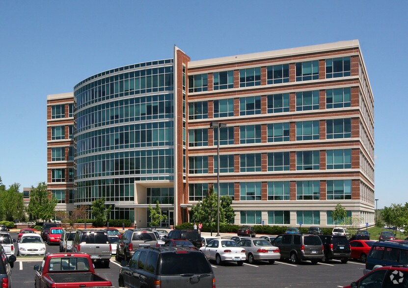 More Photos Of 11400 Tomahawk Creek Pky, Leawood Office For Lease