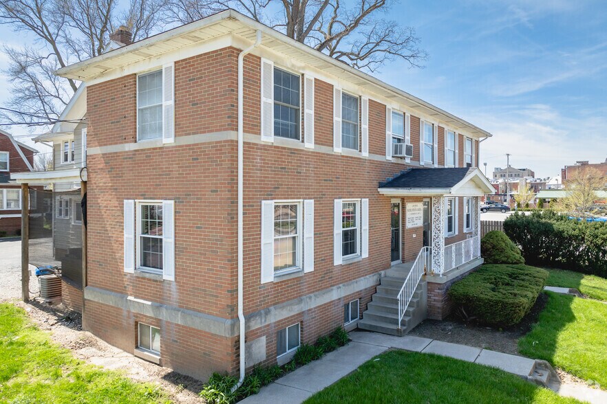 More Photos Of 224 E Wooster St, Bowling Green Office For Lease